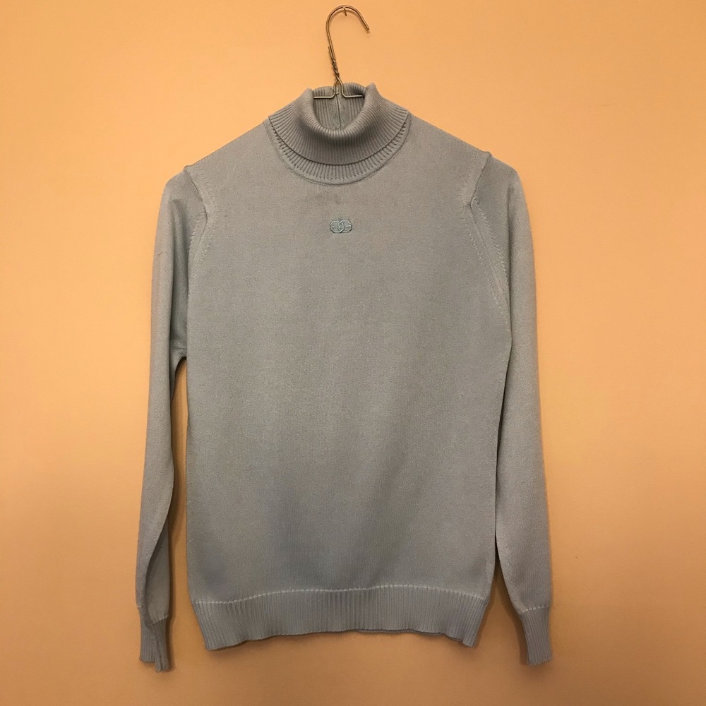 3 for $20! 🌿 ✨ VINTAGE GIVENCHY turtleneck!